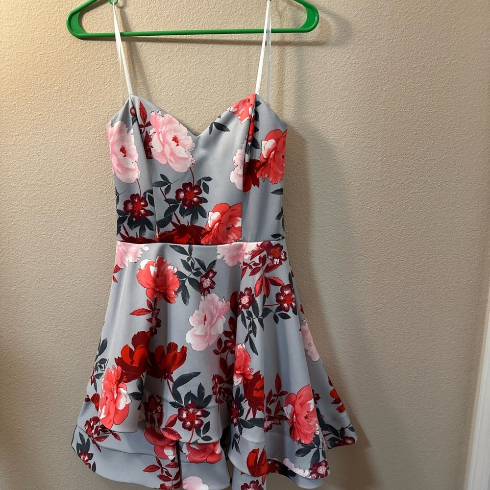Women’s Floral Dress in Gray Red and Pink